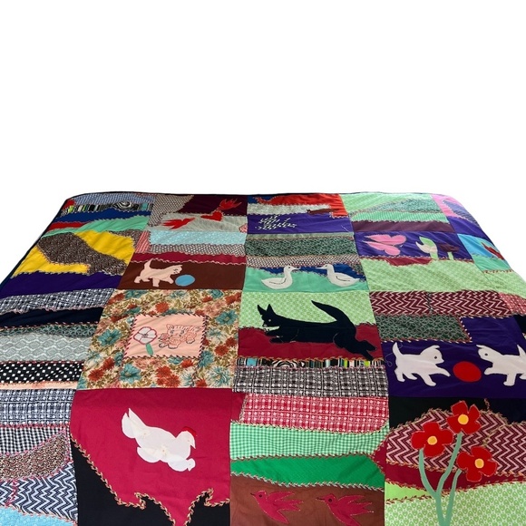 NEW Intricate Custom Handmade Multicolor Animal "Patchwork" Quilt 90X90 - Picture 6 of 16